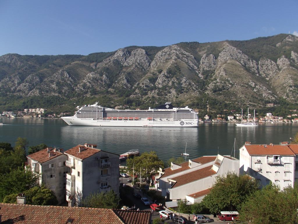 Apartment Nina Kotor Exterior foto